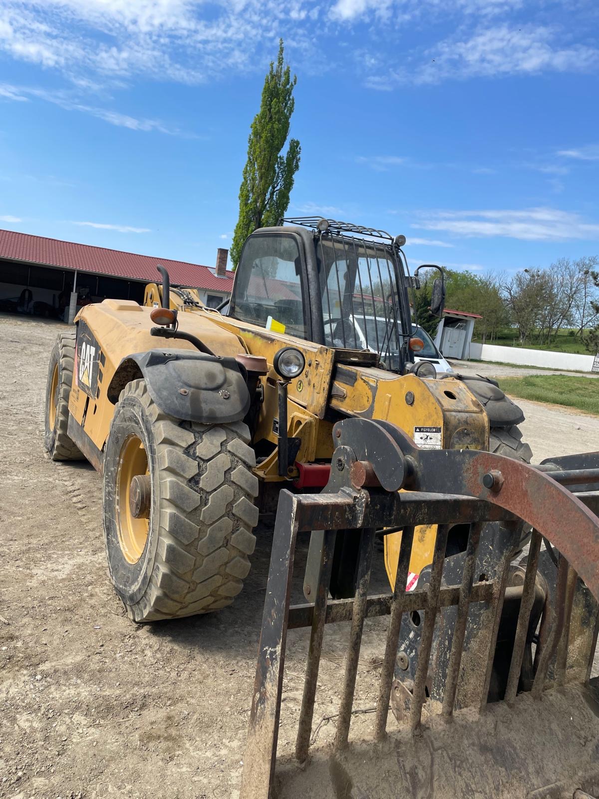 Caterpillat TH407 Ag
